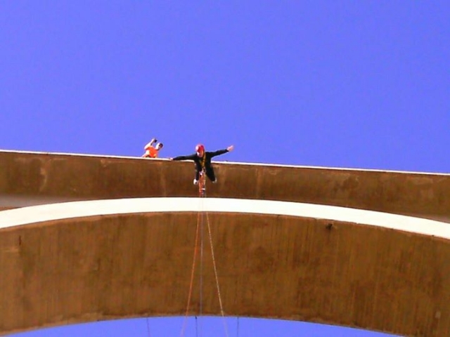 En plena caida.jpg